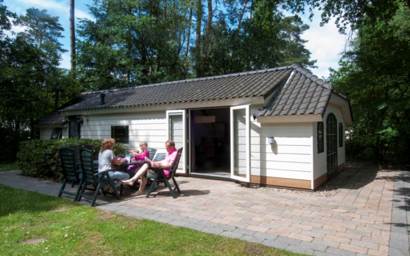 Bungalow De Korhoen in de zomer